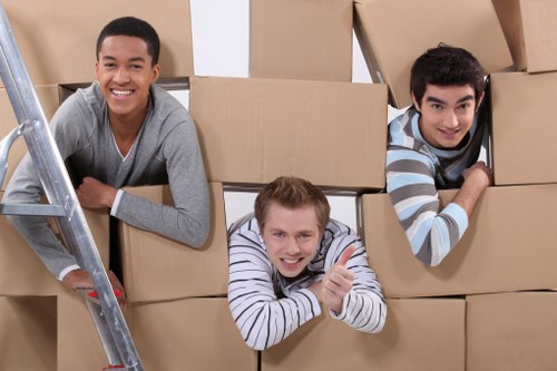 Organised storage units suitable for home and business use in Locksbottom